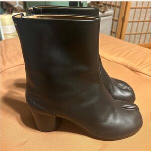 Black Leather Women's Ankle Boots